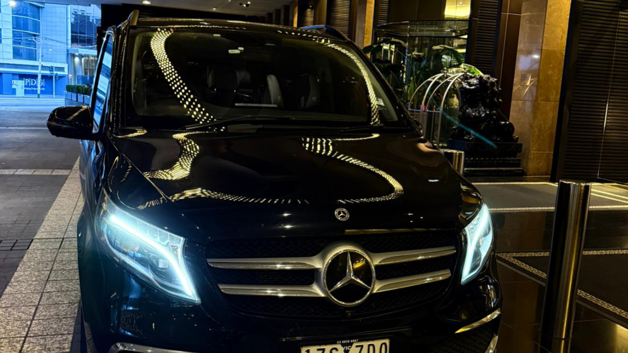 What services do Supreme Chauffeurs offer?